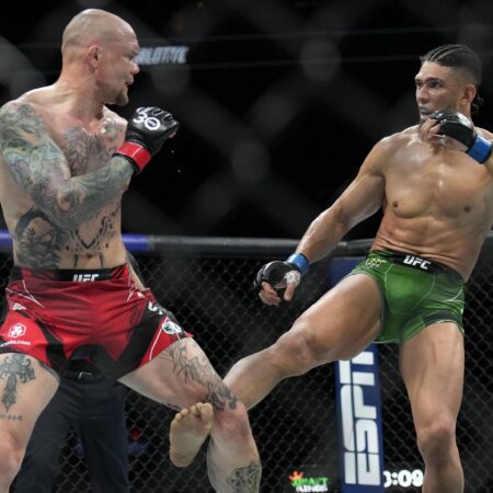 Johnny Walker vs Zhang Mingyang Predictions, Odds for UFC Shanghai on 08/23/2025