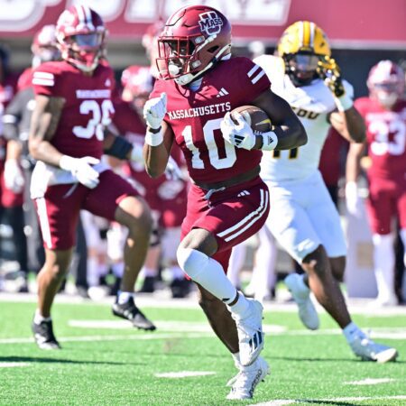 Temple Owls vs UMass Minutemen Prediction for 8/30/2025 College Football Picks, Top Bets & Odds