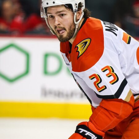 Anaheim Ducks vs Chicago Blackhawks Preview, 10/19/2025 NHL Predictions, Best Bets & Odds