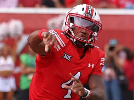 Devon Dampier Player Prop Bets for Today Against Cincinnati Bearcats 11/1/2025