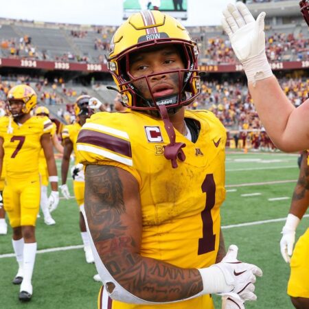 Minnesota Golden Gophers vs Iowa Hawkeyes Predictions, 10/25/2025 College Football Picks, Top Bets & Odds