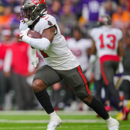 Tampa Bay Buccaneers vs New Orleans Saints Predictions, NFL Picks, Best Bets & Odds for Week 8 on 10/26/2025