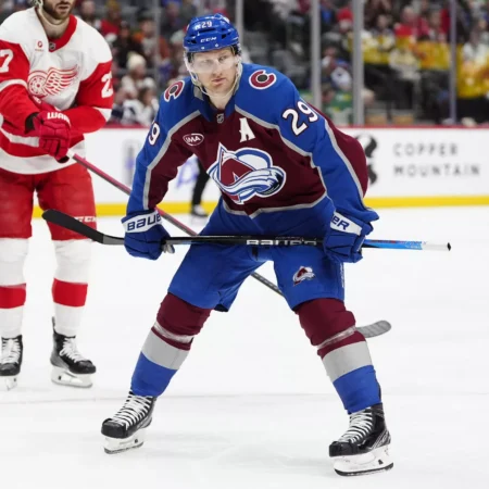 Colorado Avalanche vs Nashville Predators Prediction for 11/22/2025: NHL Picks, Best Bets & Odds