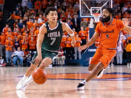 Prediction for Stonehill Skyhawks vs Loyola Greyhounds on 11/15/2025: College Basketball Picks, Best Bets & Odds