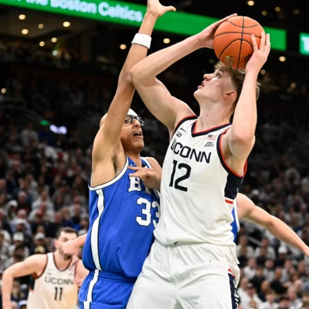 UConn Huskies vs Illinois Fighting Illini Preview, 11/28/2025 College Basketball Predictions, Top Picks & Odds