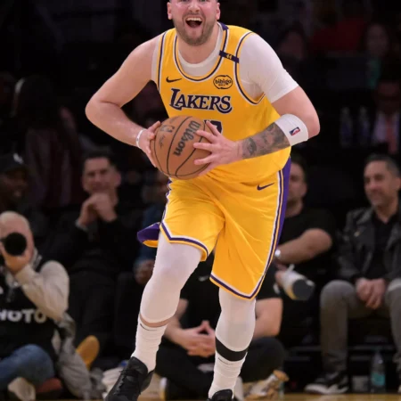 Los Angeles Lakers vs Boston Celtics Forecast, 12/5/2025 Analysis and Choice