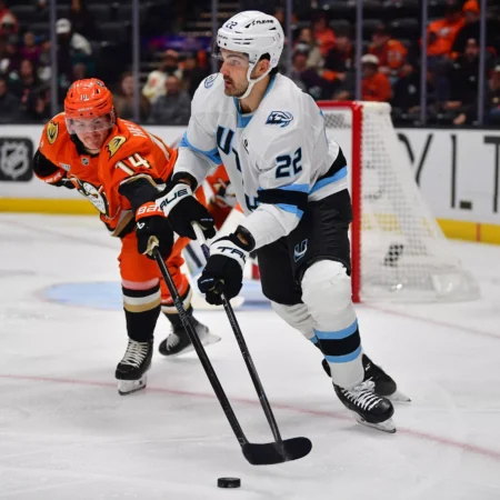 Utah Mammoth vs San Jose Sharks Prediction for 12/1/2025 NHL Picks, Best Bets & Odds