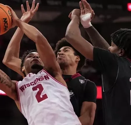 Wisconsin Badgers vs Villanova Wildcats Prediction for 12/19/2025 College Basketball Picks, Best Bets & Odds