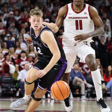Central Arkansas Bears vs Queens Royals Prediction for College Basketball Picks, Best Bets & Odds on 1/28/2026