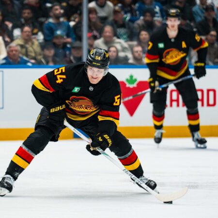 Edmonton Oilers vs Vancouver Canucks Preview, 1/17/2026 NHL Predictions, Top Picks & Odds