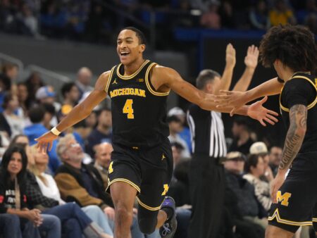 Michigan Wolverines and Ohio State Buckeyes Prediction for College Basketball Picks, Best Bets & Odds on 2/8/2026