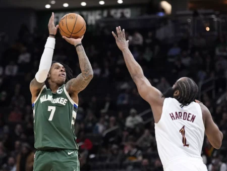 Milwaukee Bucks vs Phoenix Suns Prediction and Analysis for 3/21/2026