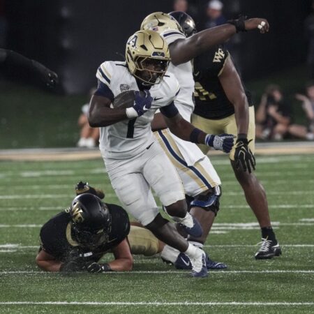 Akron Zips vs Central Michigan Chippewas Preview, 10/3/2026 College Football Predictions, Top Picks & Odds