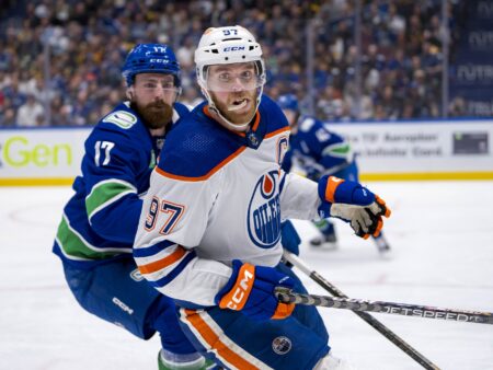 Edmonton Oilers vs Vancouver Canucks Analysis, 10/1/2026 NHL Predictions, Top Bets & Odds