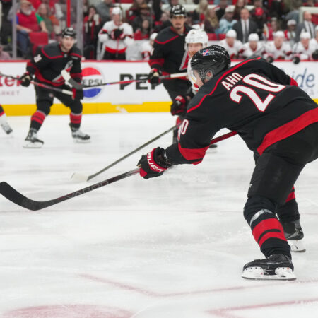 Florida Panthers vs. Carolina Hurricanes Analysis, 9/29/2026 NHL Insights, Top Bets & Odds