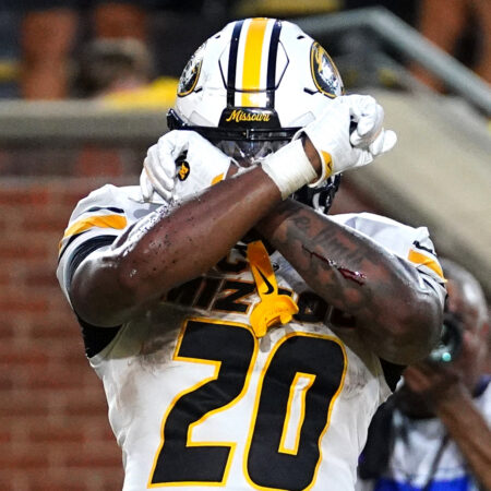 Missouri Tigers vs Kansas Jayhawks Outlook, 9/11/2026 College Football Insights, Top Picks & Betting Odds